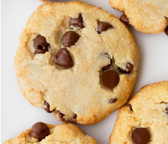 Keto Chocolate Chip Cookies